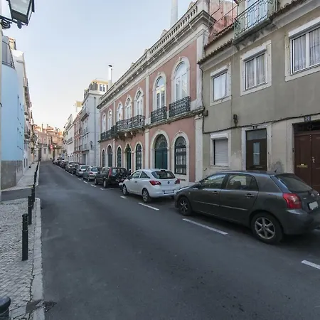 Lägenhet Traditional Duplex In Principe Real Lisboa