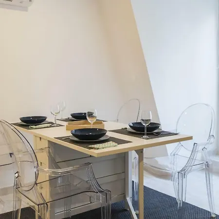 Traditional Duplex In Principe Real Apartment