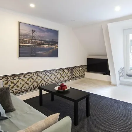 Traditional Duplex In Principe Real