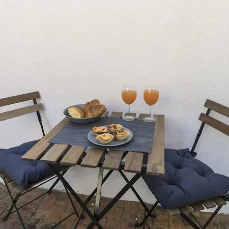 Apartment Traditional Duplex In Principe Real Lisbon