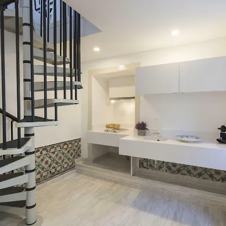 Traditional Duplex In Principe Real Apartment Lisbon